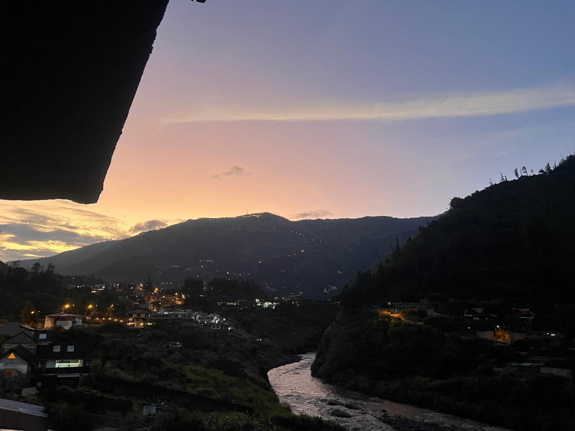 La Casa Verde Eco Guest House บาญอส ภายนอก รูปภาพ