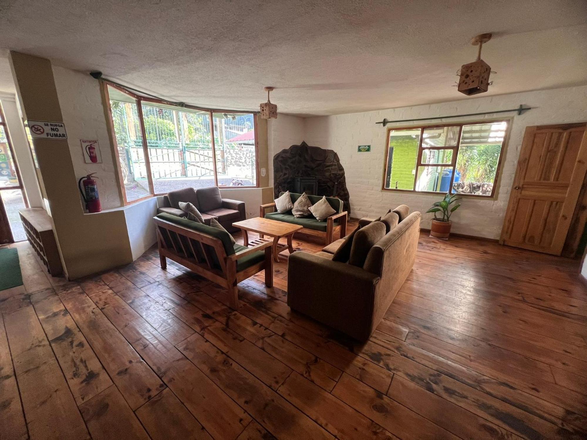 La Casa Verde Eco Guest House บาญอส ภายนอก รูปภาพ